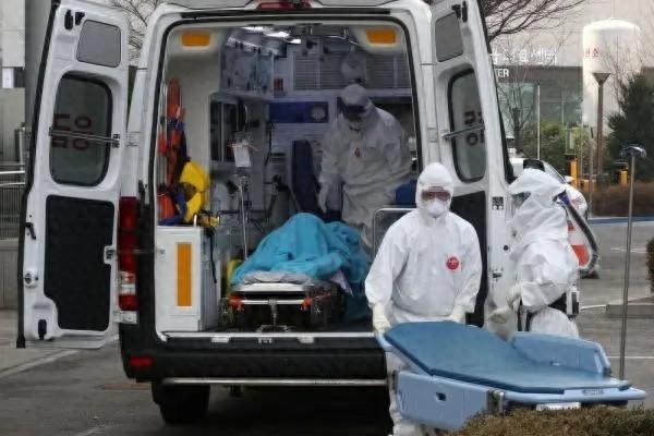 韓國醫生若辭職須立刻入伍