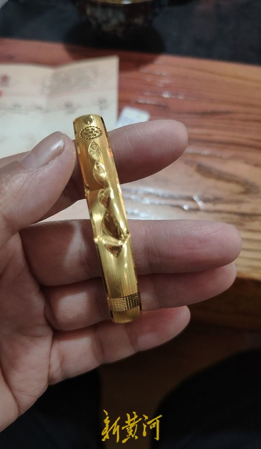 一口價金手鐲核算價格是金價2倍