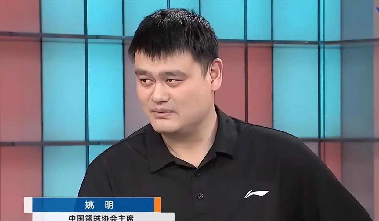 雷軍曬圖 姚明出鏡