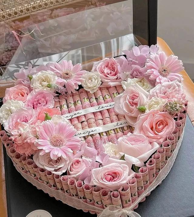 花店接5萬(wàn)2現(xiàn)金花束大單竟是洗錢