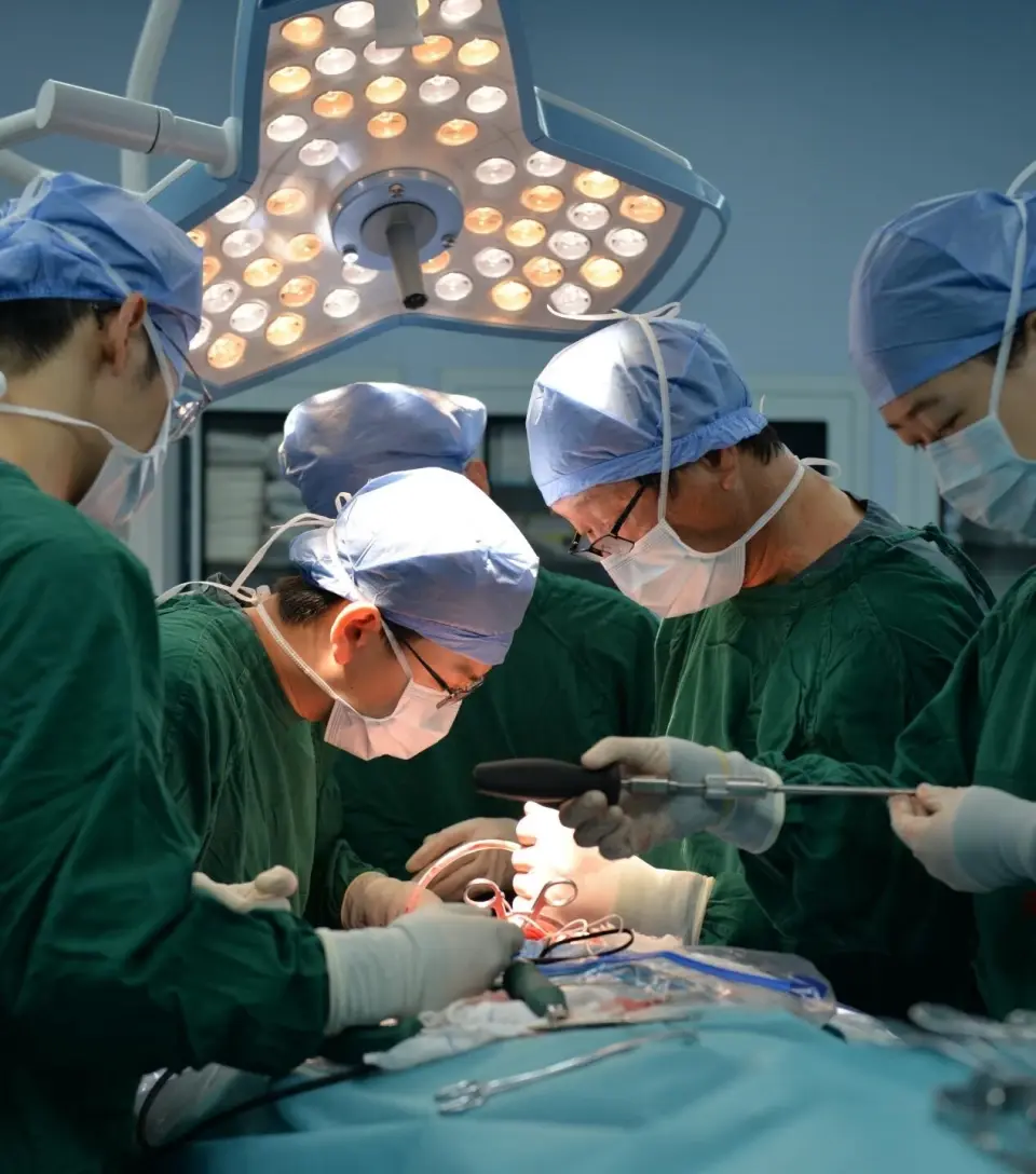 男子吞蛇膽喝蛇藥15年后發病