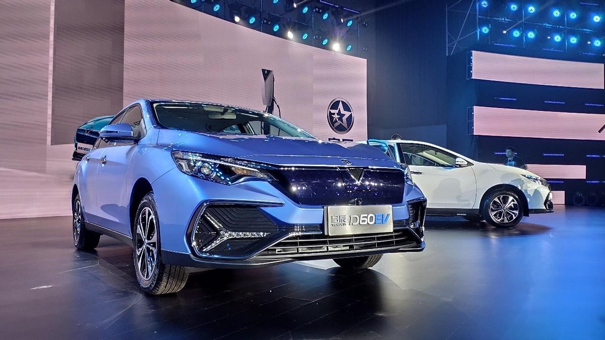 二三十萬配塑料方向盤、織物座椅,到底誰還在買漢蘭達?