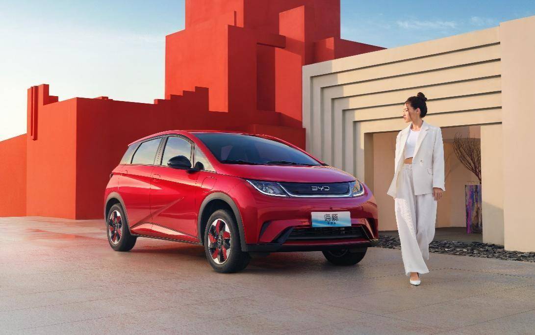 4月熱銷10067輛,海豚榮耀版限時福利!購車享0首付、送全車保險