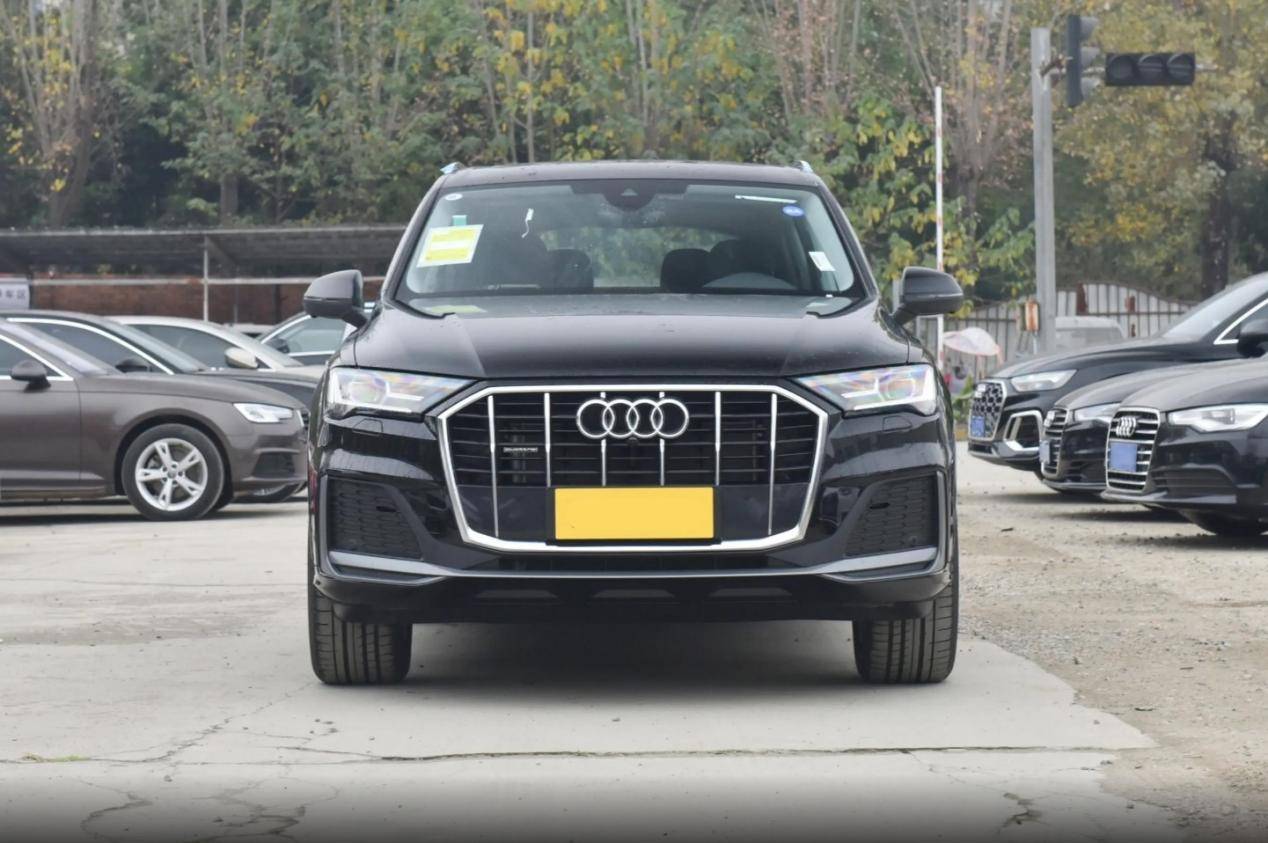 60萬級的豪華SUV,奧迪Q7對比林肯飛行家,究竟該如何選?