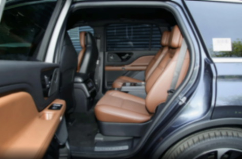 60萬級的豪華SUV,奧迪Q7對比林肯飛行家,究竟該如何選?