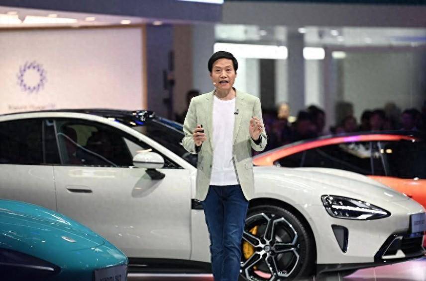 同行造車“完全靠蒙”?走出北京車展的雷軍,像是換了一副面孔
