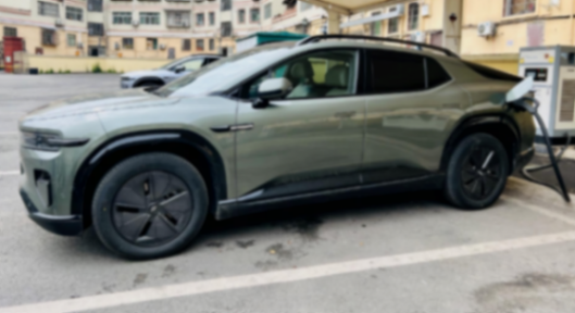 長安啟源E07街頭實拍,是SUV又是皮卡,雙電機+1000km續航