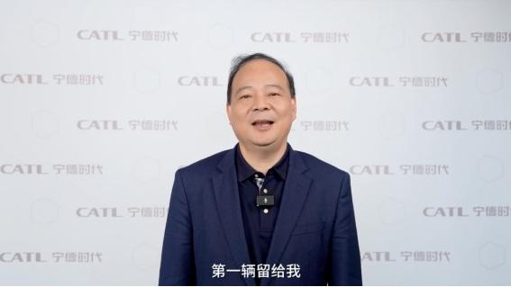 “最美7系”極越07首秀 極越汽車機器人全新陣容亮相北京車展