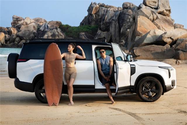 極石01獲中保研安全認證 瞄準35萬級市場初具人氣