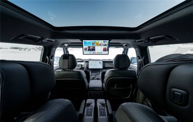 極石01獲中保研安全認證 瞄準35萬級市場初具人氣