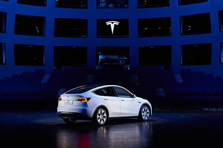 電池需求將放緩,松下此舉暗示燃油車即將反擊?