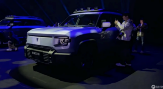 17.59萬起!硬派造型+增程動力,中大型SUV深藍G318上市