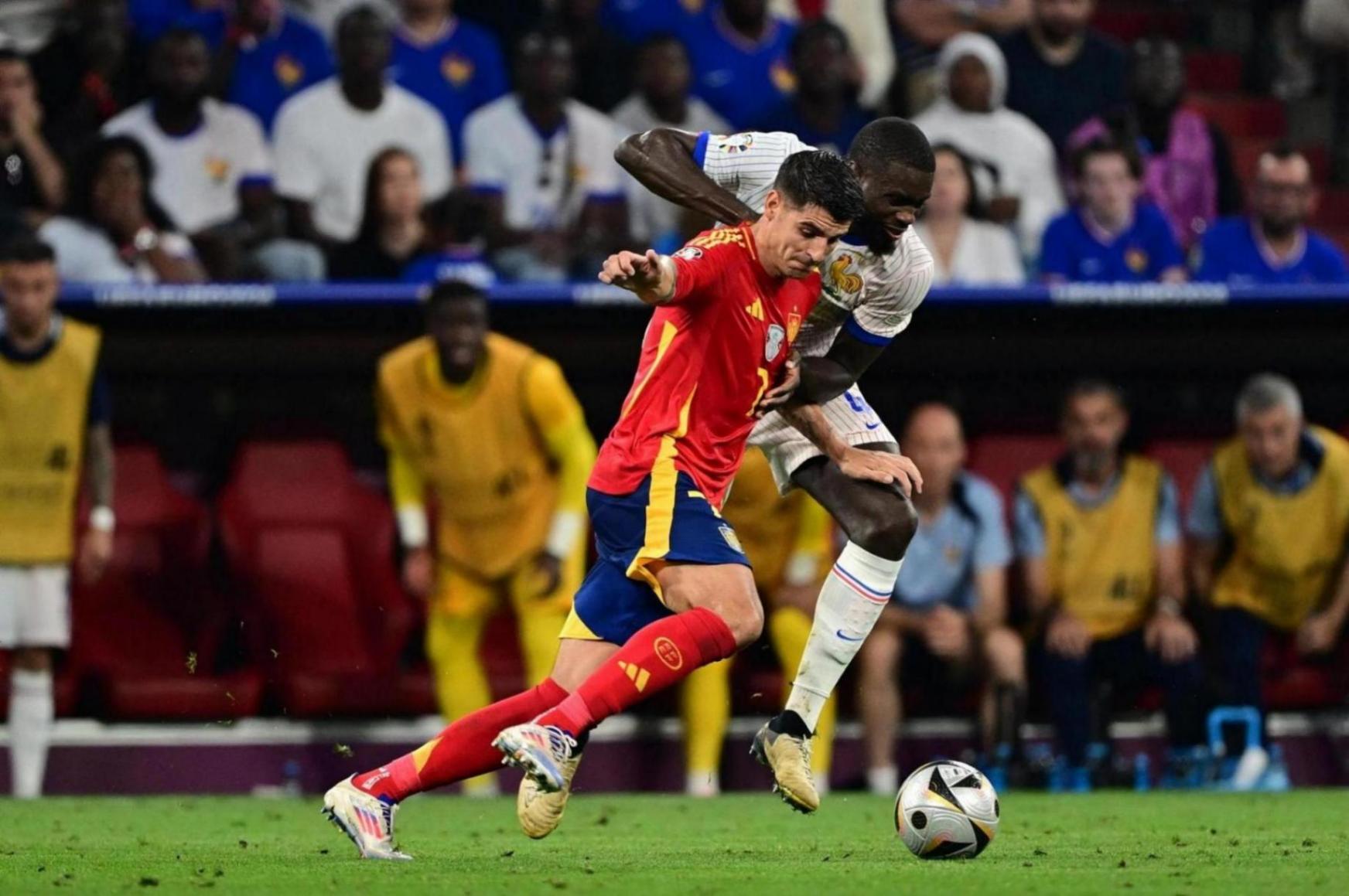 西班牙2-1逆轉法國挺進歐洲杯決賽