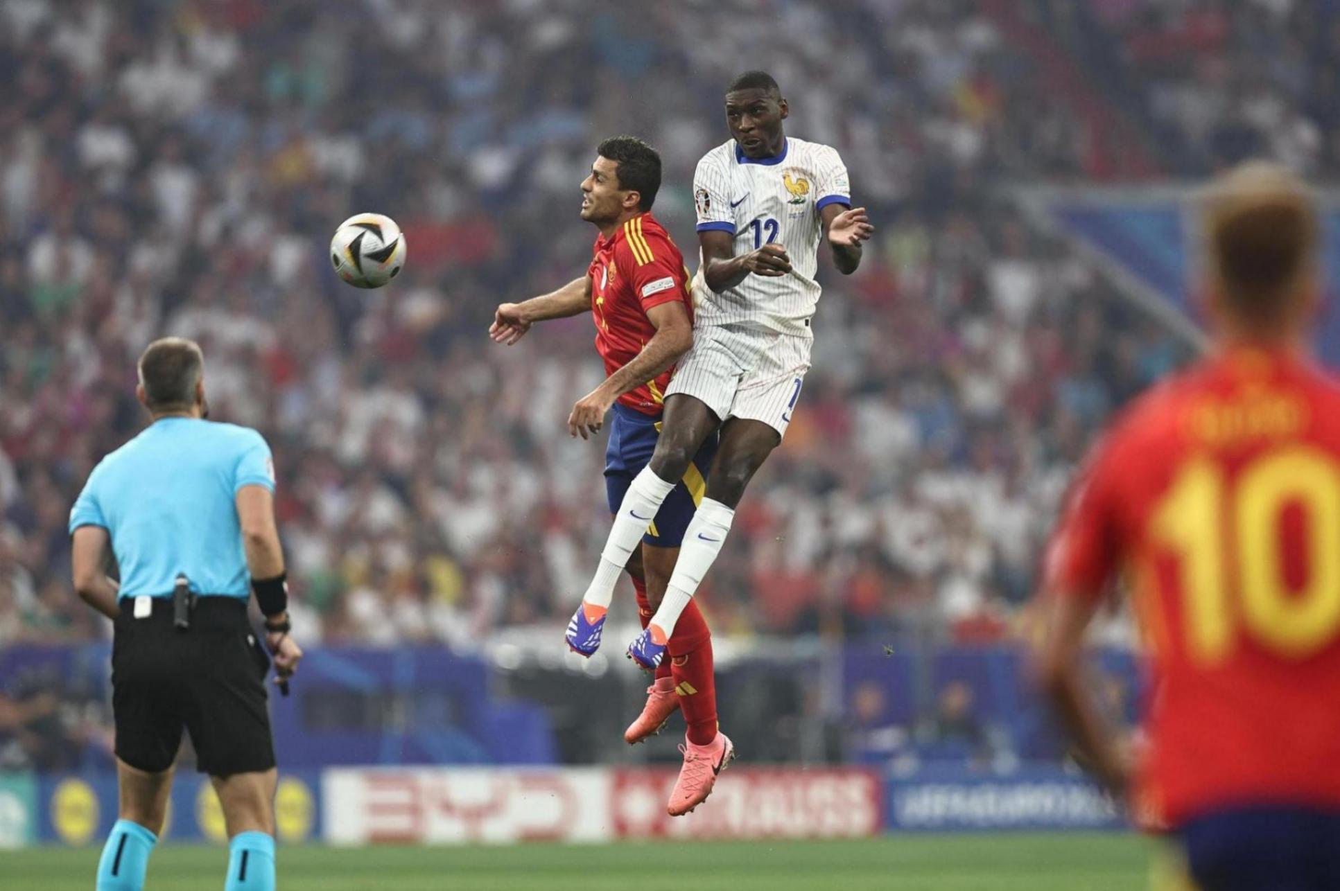 西班牙2-1逆轉法國挺進歐洲杯決賽