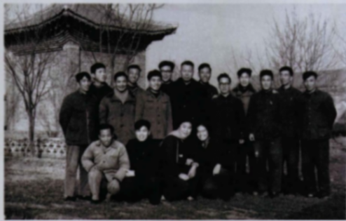 考古界都叫他“黃頭兒”