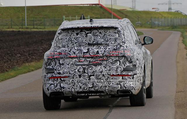 新一代奧迪Q7諜照曝光 或?qū)⑹亲詈笠淮鷥?nèi)燃機動力 2026年發(fā)布-有駕 新一代奧迪Q7諜照曝光 或?qū)⑹亲詈笠淮鷥?nèi)燃機動力 2026年發(fā)布-有駕