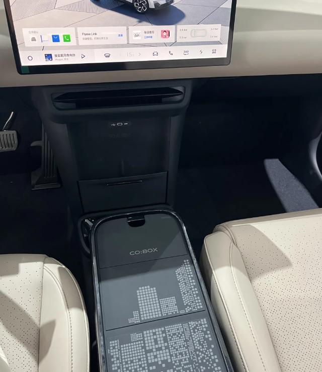 領克真的很寵年輕人！內外兼修的領克Z20先享預訂價僅14.6萬起-有駕