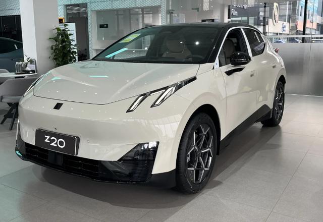 領克真的很寵年輕人！內外兼修的領克Z20先享預訂價僅14.6萬起-有駕