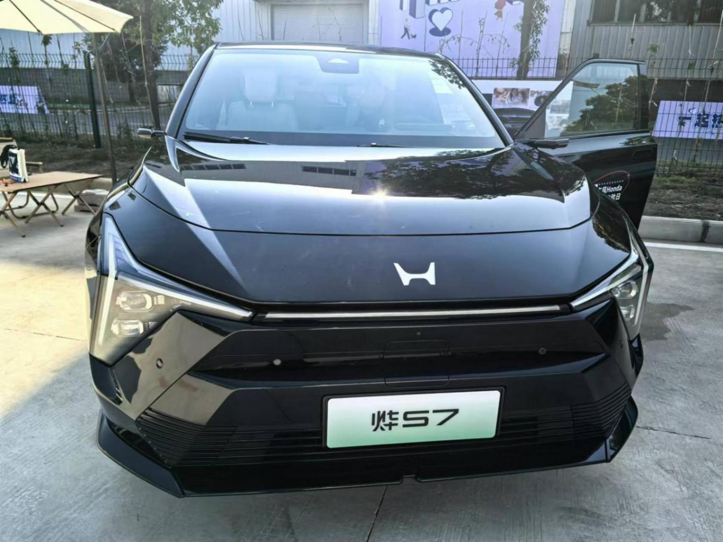 東風本田燁S7實車現身,大過Model Y+新車標,配476馬力+ADS減震
