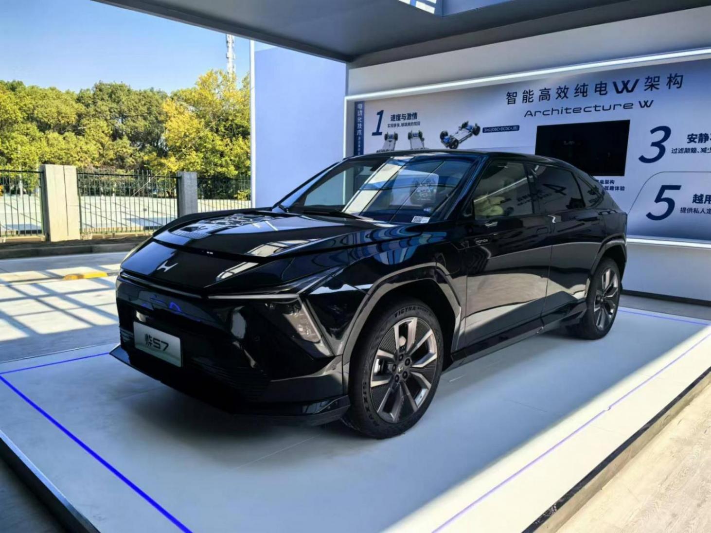 東風本田燁S7實車現身,大過Model Y+新車標,配476馬力+ADS減震