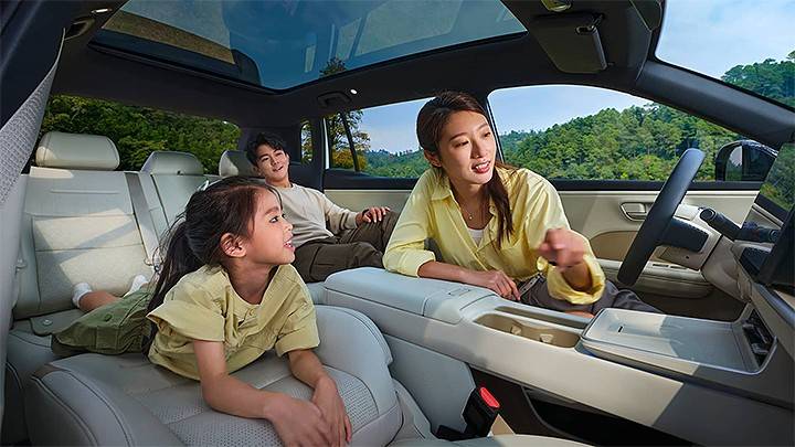 10萬買輛豐田電動SUV,這還有得挑?