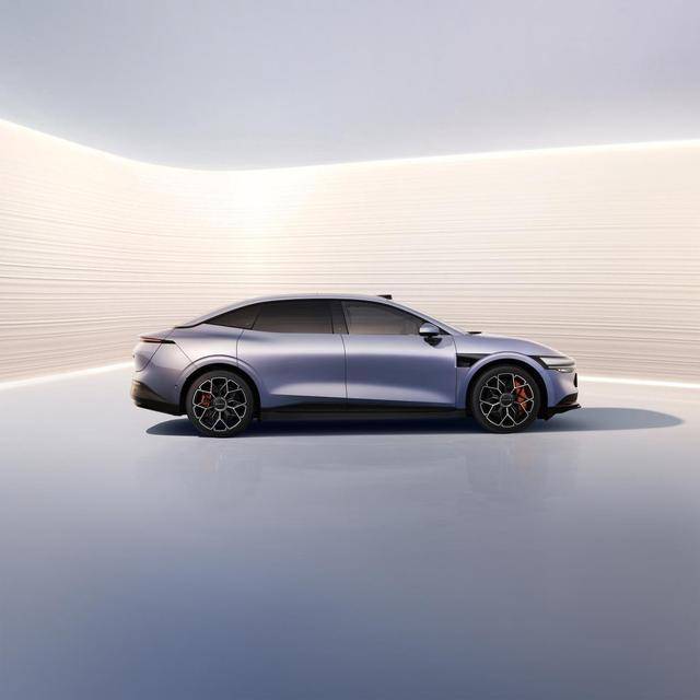 2025款極氪00c7AI助手貼心,Model 3簡約設計實用智能出行不同選擇