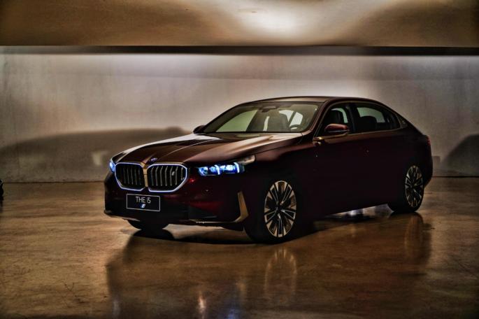 BMW駕駛樂趣:歷史傳承與未來創新的交響曲