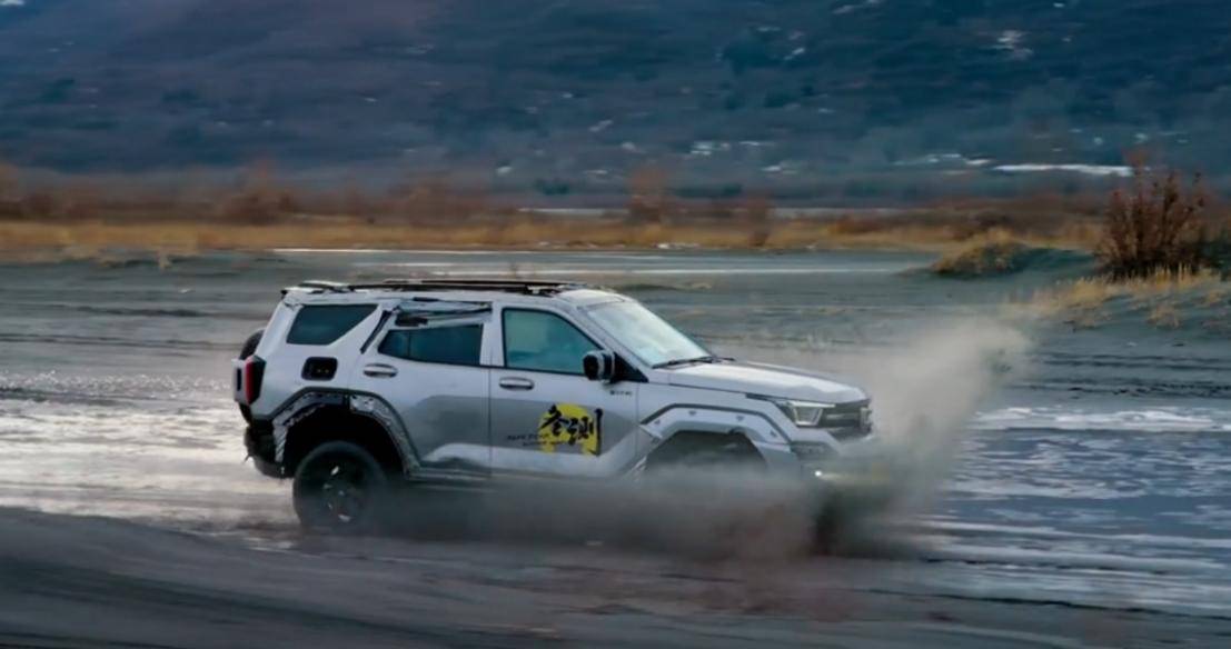 無“名”亦出挑,坦克400 Hi4-T以“戰損”之軀成功穿越道頓公路