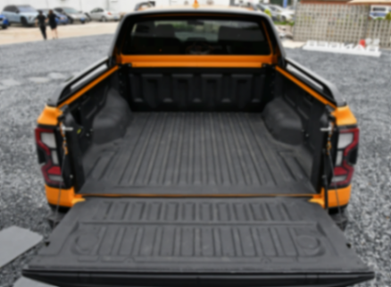 福特打造的親民皮卡,長近5米4,標配2.3T,可惜名氣不如長城炮