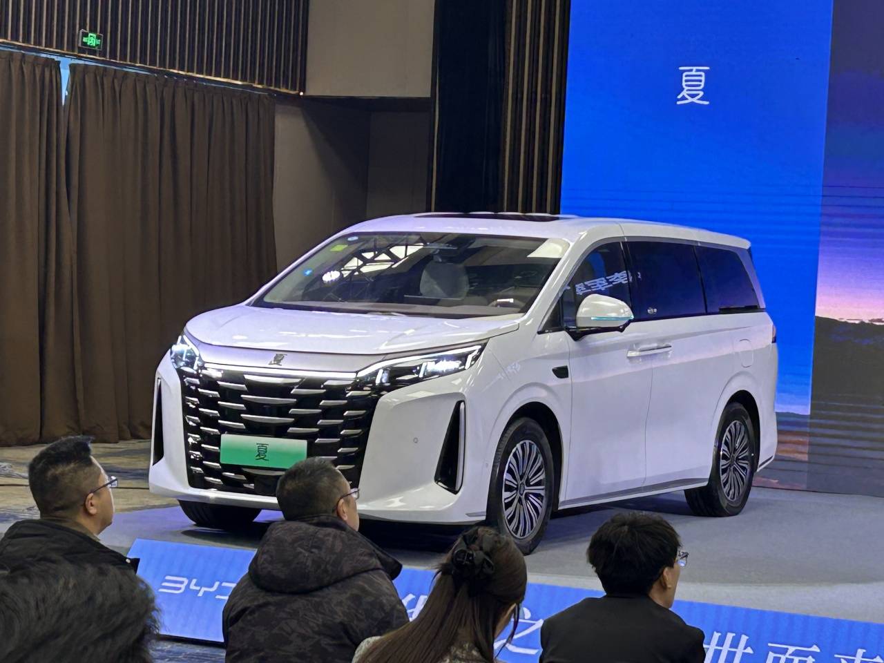 ?比亞迪夏燃情啟幕:中大型MPV領域的“疾速狂飆”新篇章!?