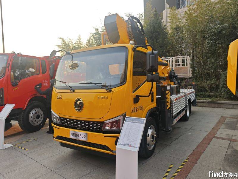 陜汽商用車2025合作伙伴大會 全系產品亮相!超30款展車搶先看! 22