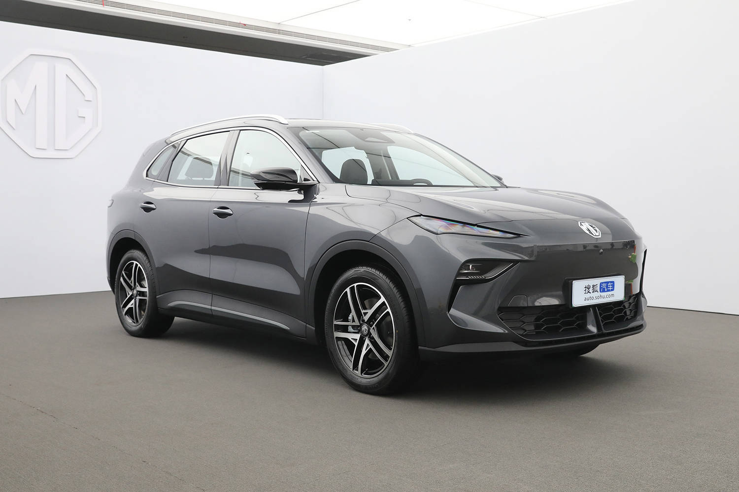 MG ES5新車亮相:感性設計,智能配置,增換購驚喜價9.99萬起