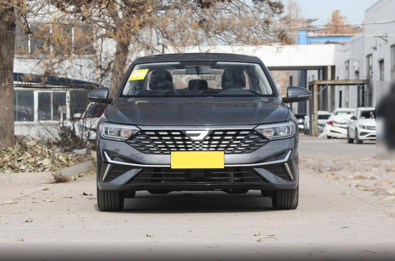 “換殼版”的大眾速騰!不到10萬起,軸距超2米7,捷達VA7挺香