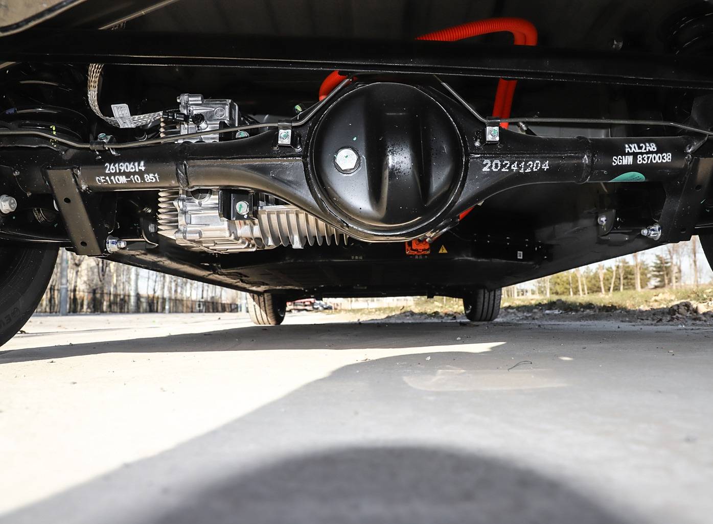 頂配預售5.08萬,續航超200km,拉貨“神器”,五菱之光EV將上市