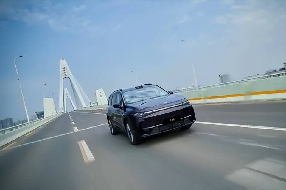 想要長續航、大空間、好配置,除了理想L8、唐還有啥可以選?