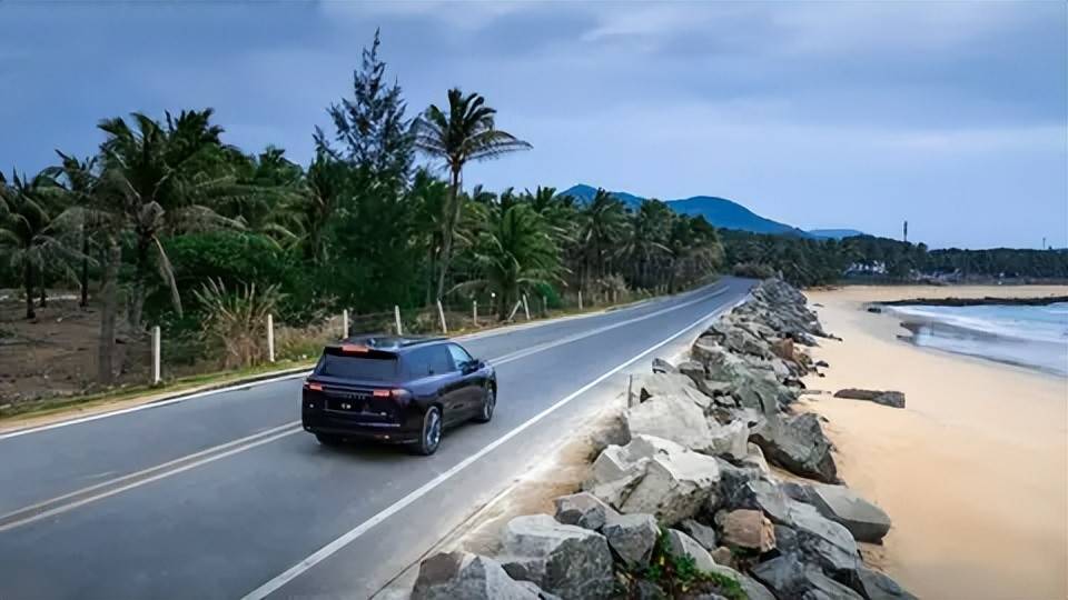 想要長續航、大空間、好配置,除了理想L8、唐還有啥可以選?