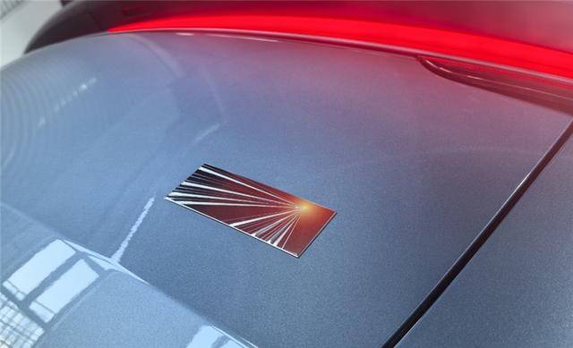 全網(wǎng)首測(cè)煥新Model Y,更賽博更舒適