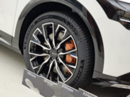 在樂道L60車主眼里,極氪7X有點(diǎn)過于正經(jīng)了?