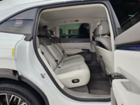 在樂道L60車主眼里,極氪7X有點(diǎn)過于正經(jīng)了?