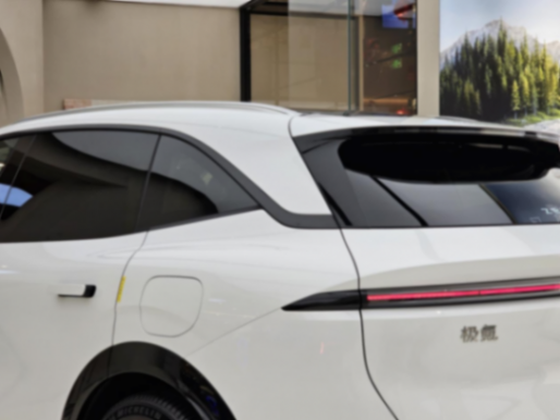 在樂道L60車主眼里,極氪7X有點(diǎn)過于正經(jīng)了?