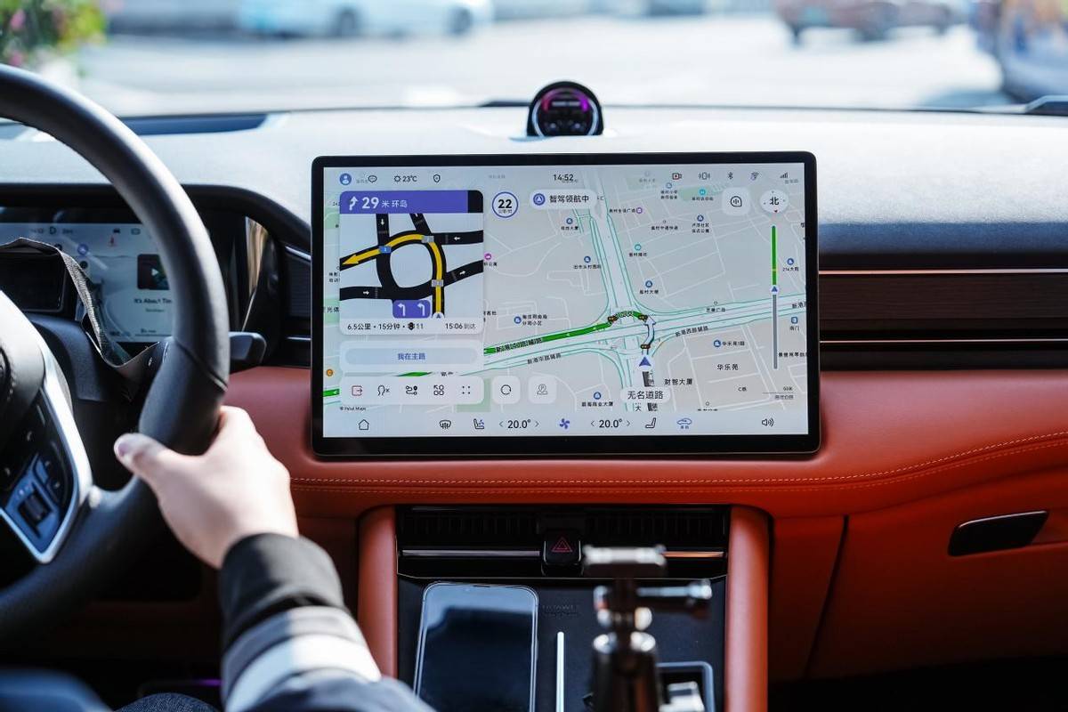 問界“春節檔”捷報頻傳:1月交付超2萬,雙車登頂銷量榜單