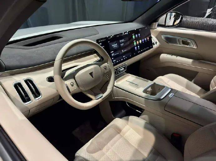 華為賦能的全尺寸SUV新貴,深藍S09發(fā)布,卻難逃“想里想氣”